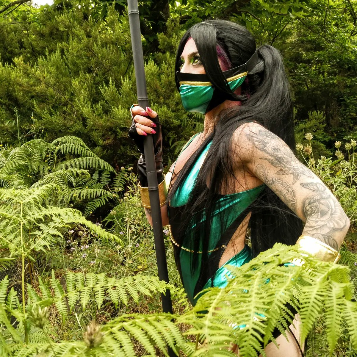 Kiraracosplayer's tweet photo. Hoy venimos con un nuevo Cosplay del mortal kombat😘😘😘adoro esta sección de fotos 😘😘😘 espero que a ustedes también😘😘 #fotografia #photography #cosplay #cosplagirl #mortalkombat #jadecosplay #waifugirl #otakugirl #fypシviral https://t.co/d4r3n1LEdu