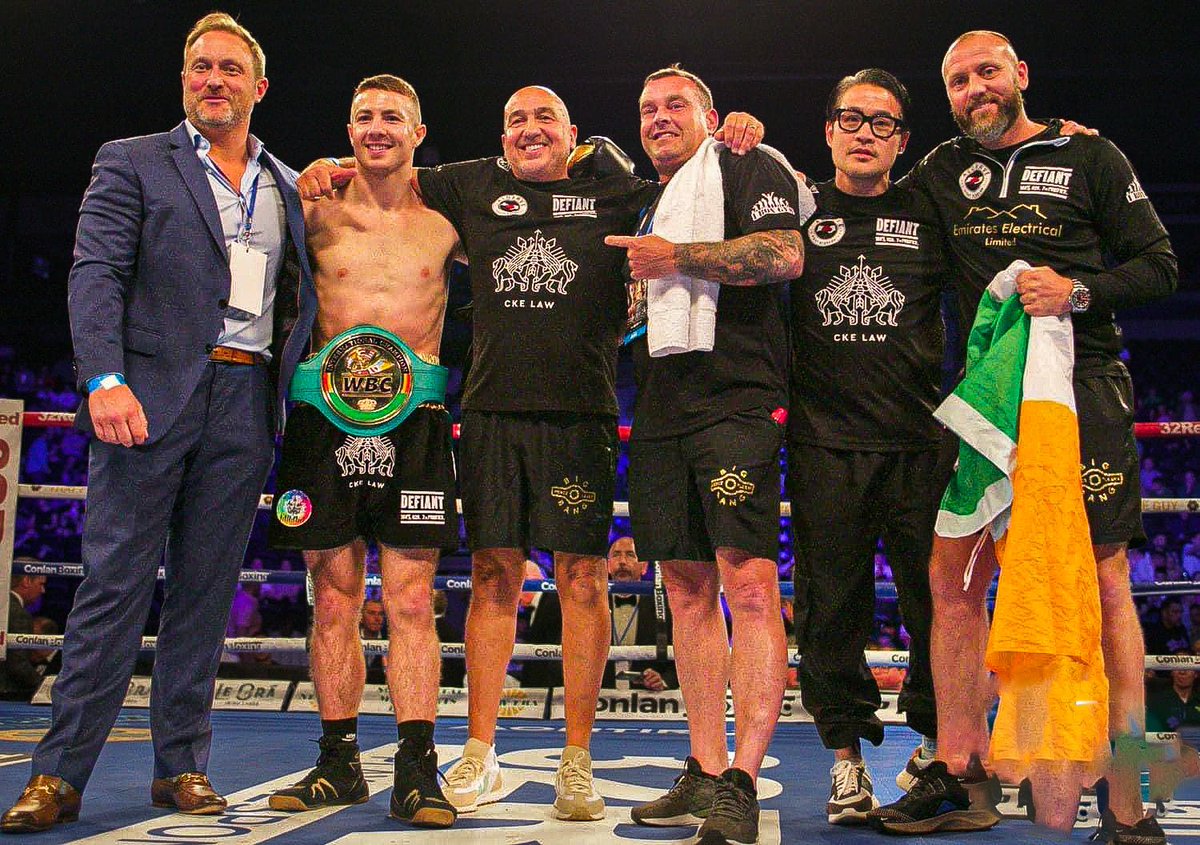 Bigger moments on the arise⭐️what a team!! The Irish fans have passion that can’t be matched!☘️🇮🇪 12-0 #andstill #athlete #boxing #winning #happiness #life #win #lifestyle #blessed