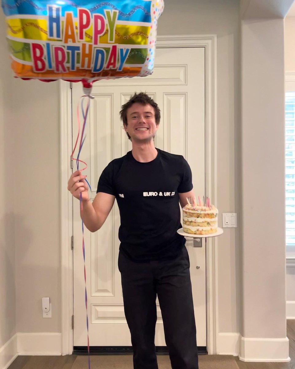 alecbenjamin tweet media
