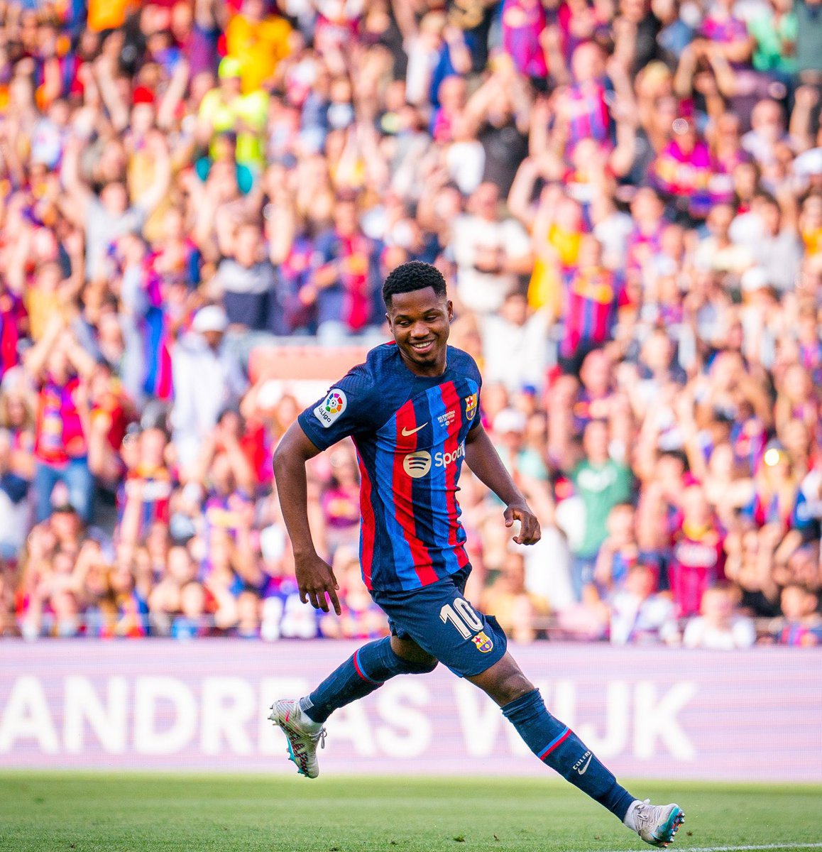 Som I Serem FCB tweet media