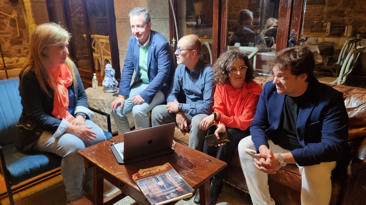 Avilared's tweet photo. Julia Martín: “Hay derrotas más dignas que algunas victorias”
https://t.co/4AJ5jm3Ano
@juliaciudadana @CsAvilaCiudad @FranciscoIgea @CiudadanosCs https://t.co/i6Qmg4vtNA