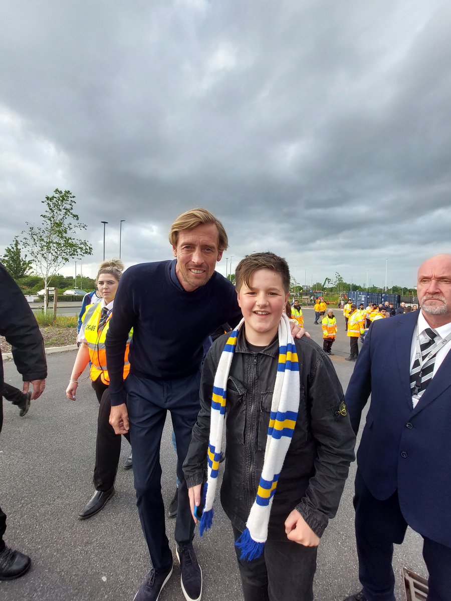 Dad look it's <a href="/petercrouch/">Peter Crouch</a> <a href="/PeterCrouchPod/">That Peter Crouch Podcast</a> his podcast are the best.