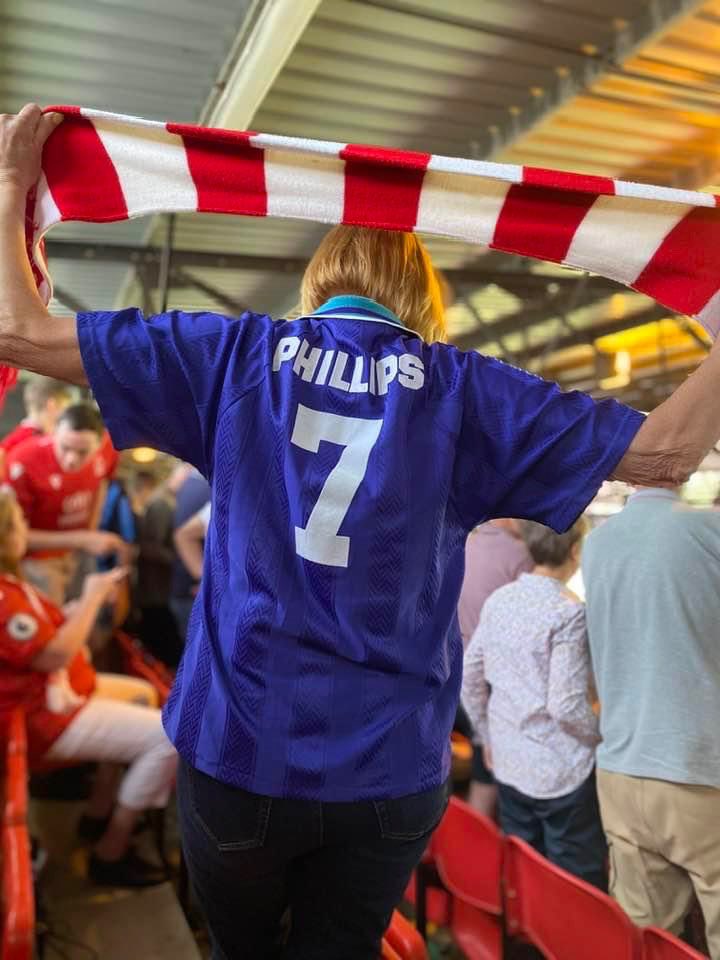 rachcwill's tweet photo. @7777dp My friend would have definitely recognised you - at the game in her shirt today😁 https://t.co/O9dWZ3Fip8
