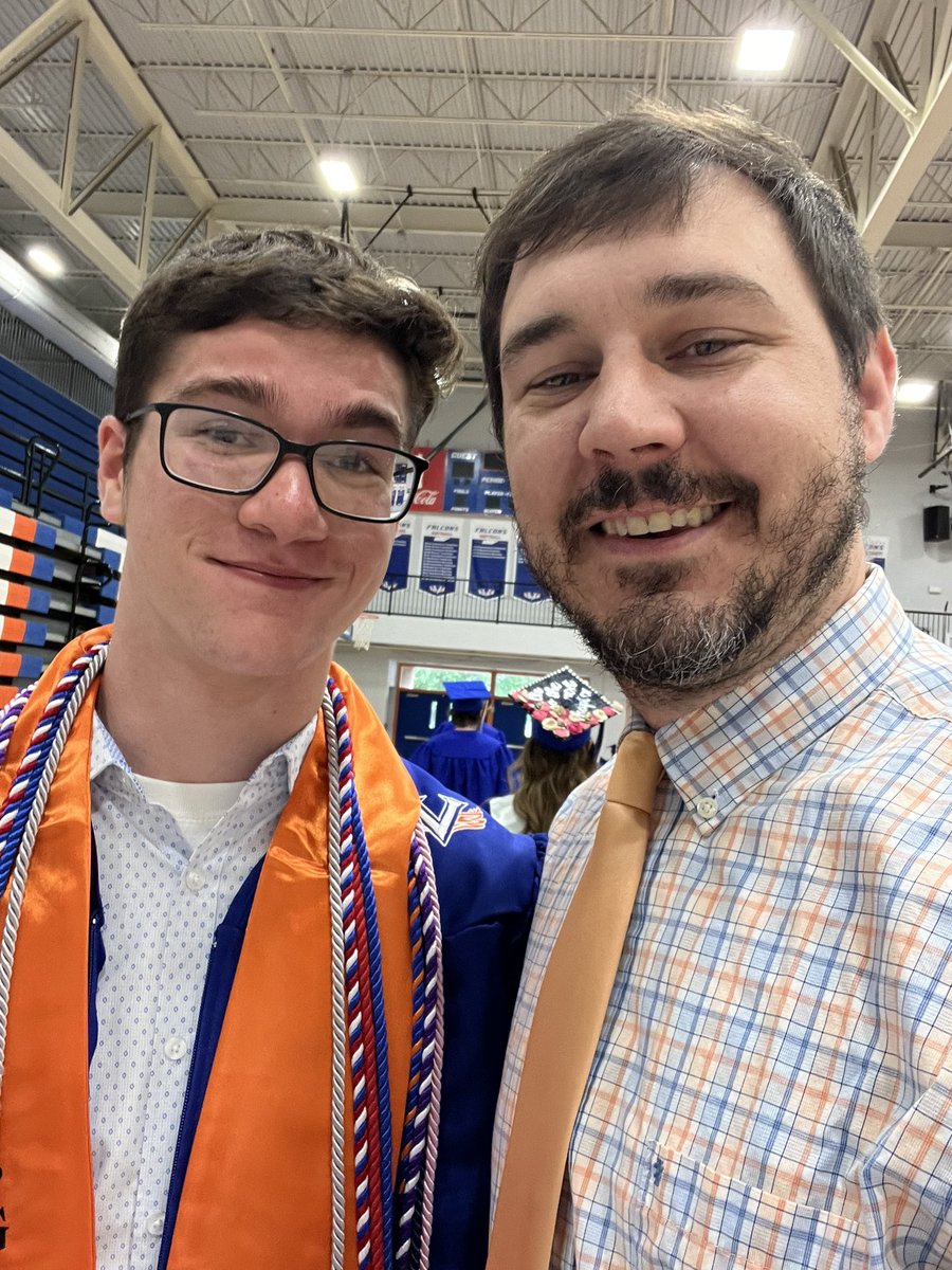 Volunteer HS Choir tweet media