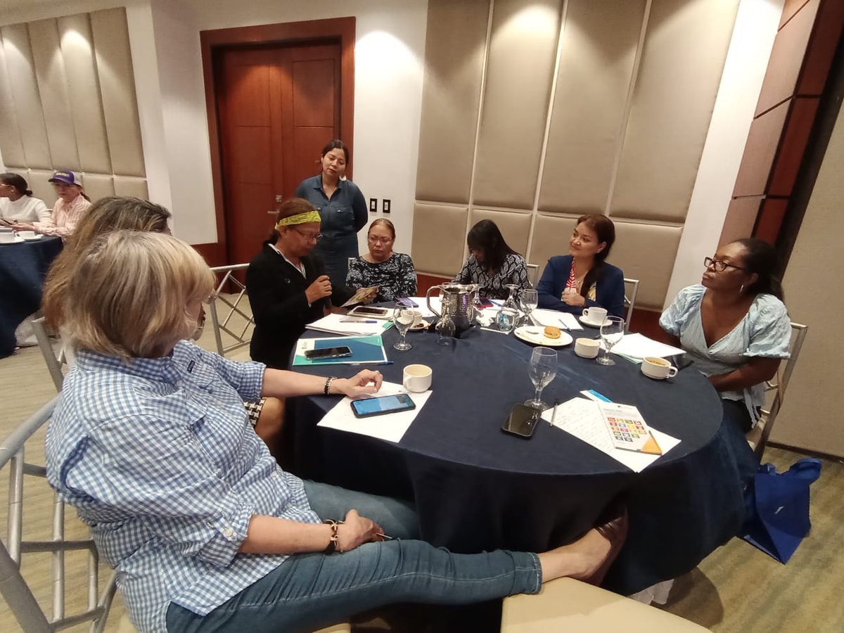 fonamupp's tweet photo. El taller, realizado en conjunto con la Fundación Konrad Adenauer, contó con palabras de bienvenida a cargo de la Profa. Dalila Mosquera, presidenta #FONAMUPP y de la Lic. Yadira Gratacós, Coord Proyectos @Kas_Panama. Moderación a cargo de Licda. Berta García, sec Capacitación. https://t.co/eMhZOP22Ik