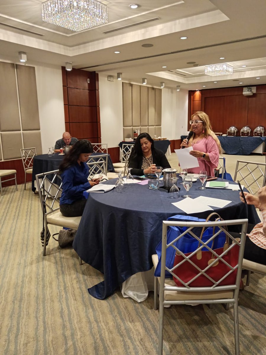 fonamupp's tweet photo. La mañana del 27 de mayo de 2023, en el Hotel Ejecutivo, realizamos el Taller de Formación para periodistas: Comunicación con enfoque de género en el contexto de la campaña electoral.

#FONAMUPP #MujeresEmpoderadas #MujeresEnLaPolítica #MásMujeresEnPolítica, #DemocraciaParitaria https://t.co/EHM7XgvXwK