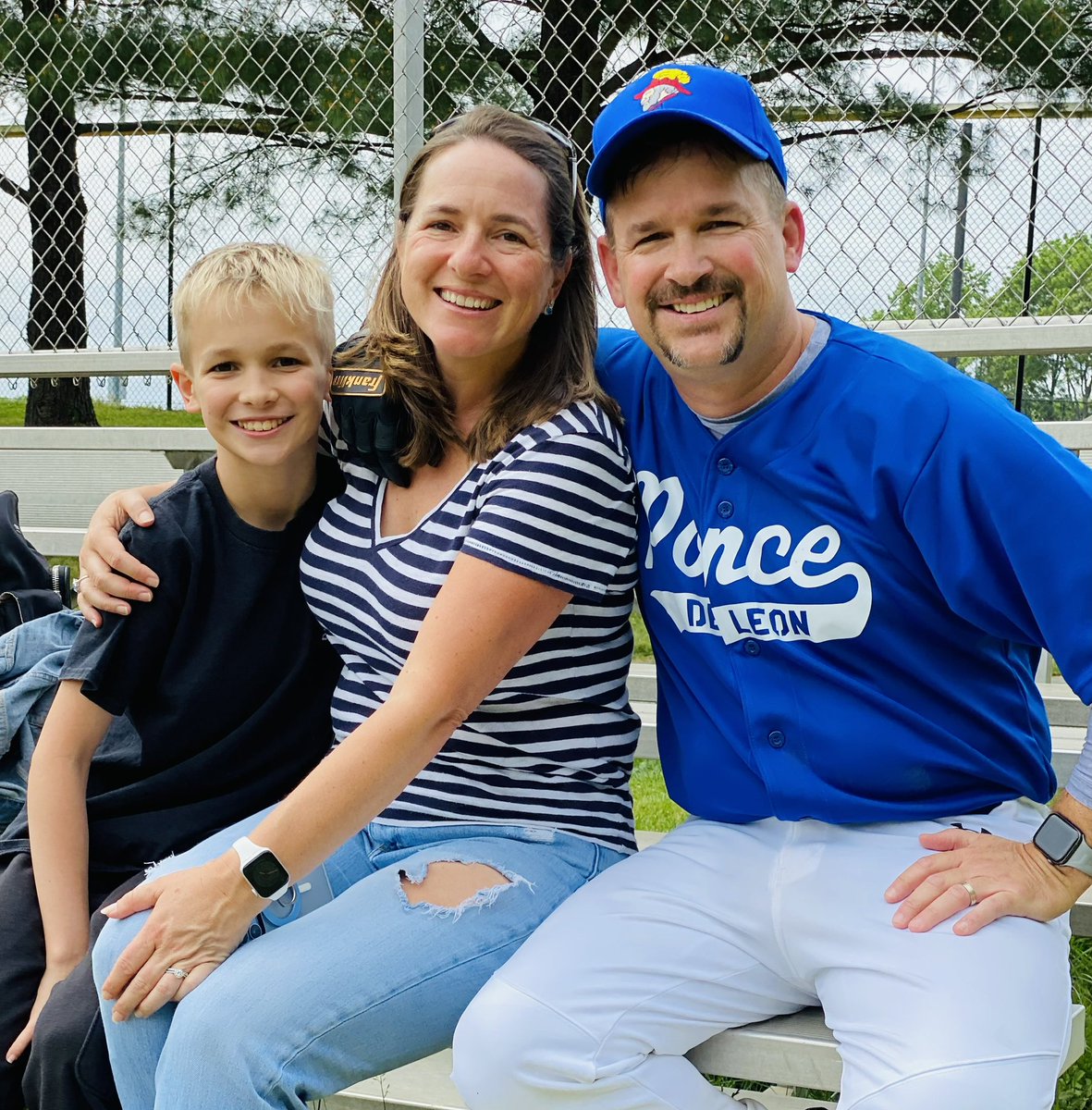 mededdoc's tweet photo. Recapturing my youth.
#poncebaseball #BaseBall #MedEd #oldguybaseball @giraffelabel https://t.co/SW6cY8NylY