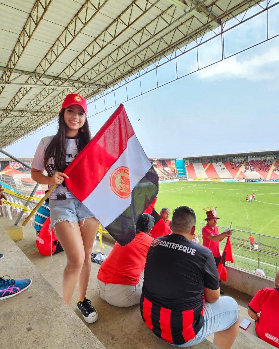 mishellgl98's tweet image. Gracias, gracias GRACIAS!!!!!!! 

PD. Tqm mamá por parirme en la Ciudad de las Gardenias!!!!🐍