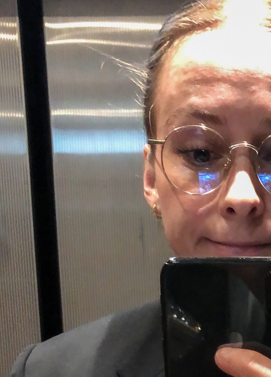 The extreme (!) challenge of being at the #ICA23 conference while supposed to finish my thesis and not get any new ideas (?!?!) materializing in Einstein-hair, of course