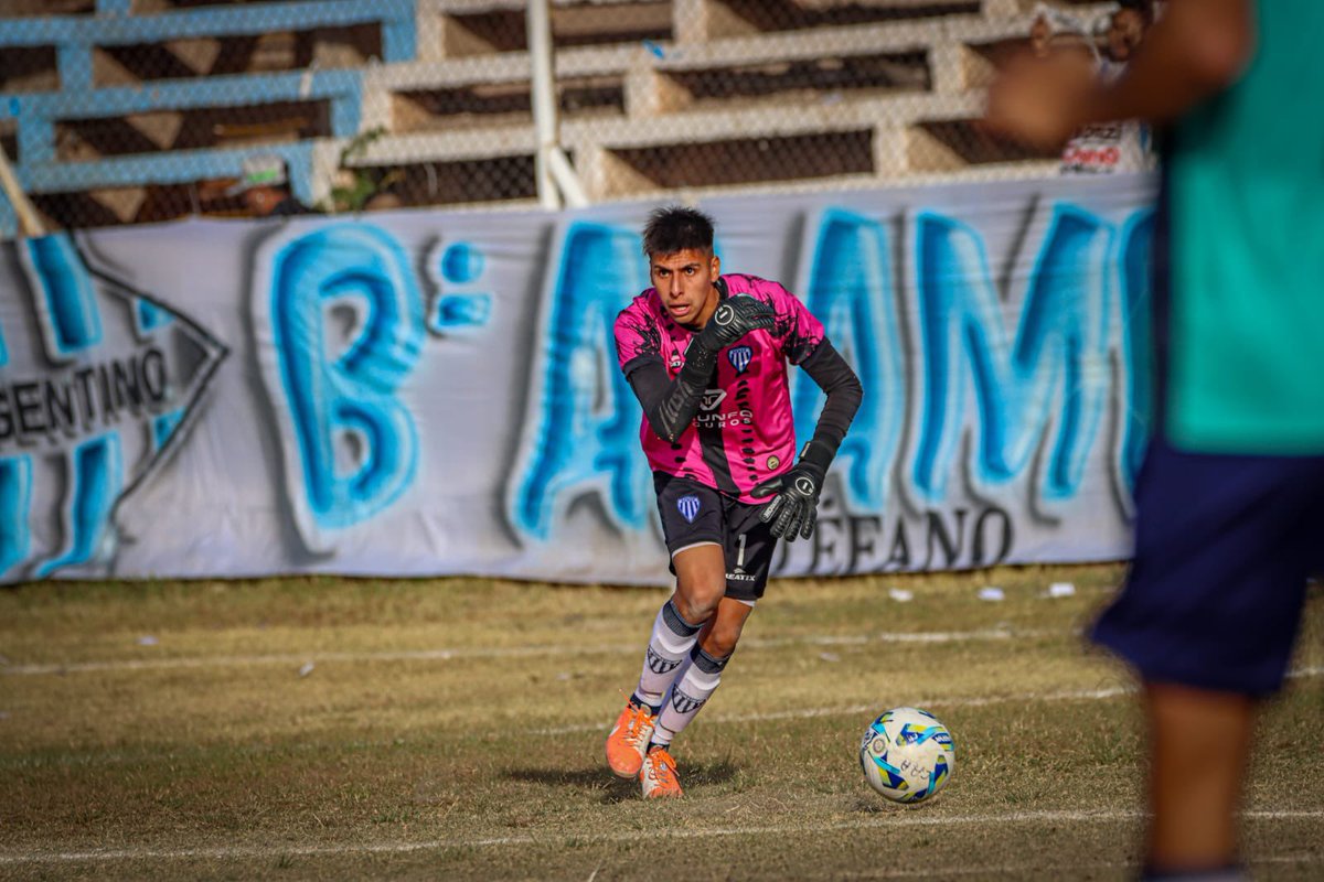 ChacrasOficial's tweet photo. #TorneoUnificacion #Fecha14 

🔥 NOS PRENDEMOS

🫶🏻 Con gol de Agustin Morilla, nuestra Primera venció de visitante a Argentino, consiguiendo los tres puntos para llegar con toda la ilusión de la clasificación a instancias finales.

#VamosChacras 
#FormarParaGanar 
#15AñosFormando https://t.co/IhIAiEQX6B