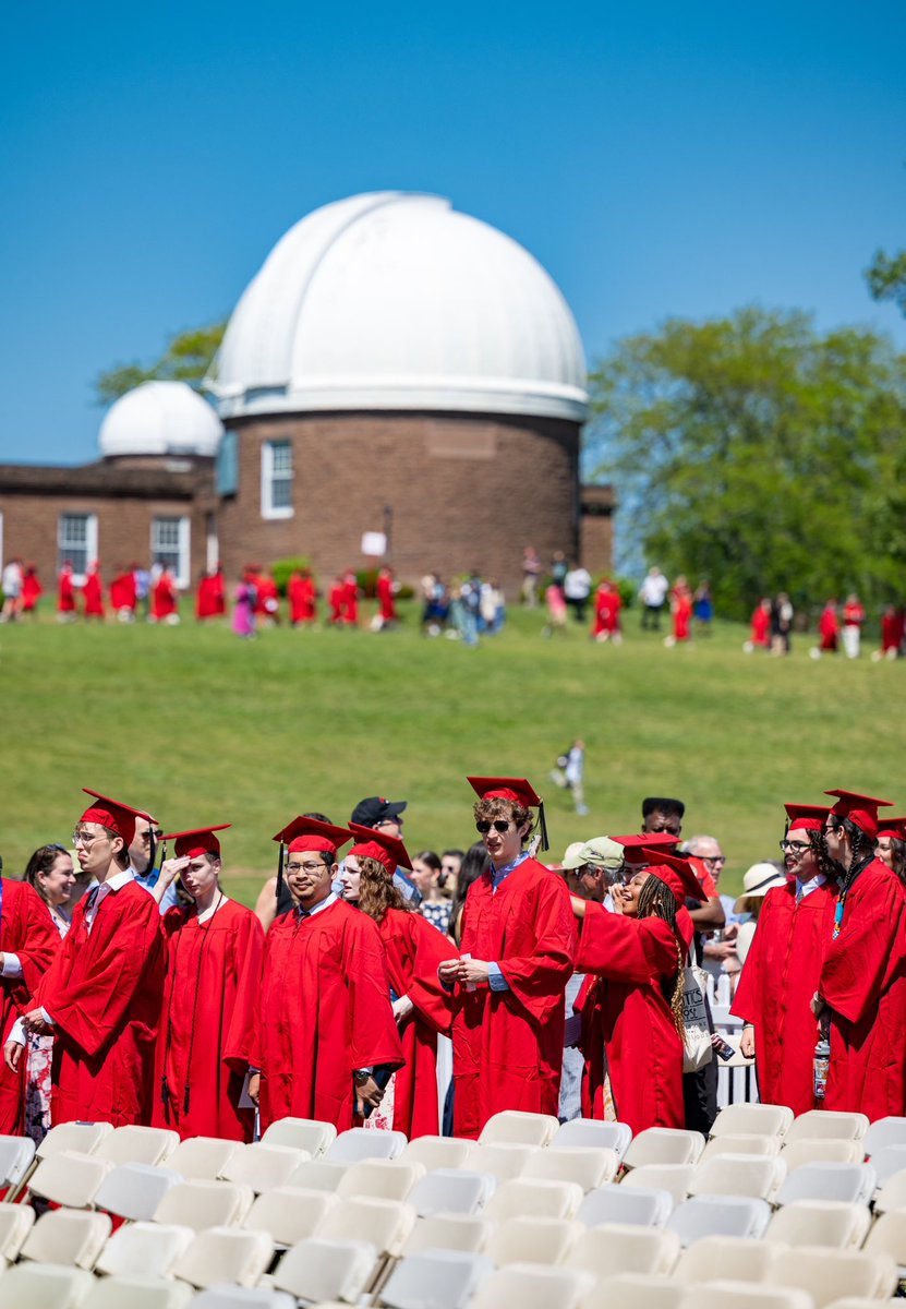 wesleyan_u's tweet photo. Hats off to the Wesleyan Class of 2023! 🎓 #WesGrad https://t.co/A3qYNMHcp0