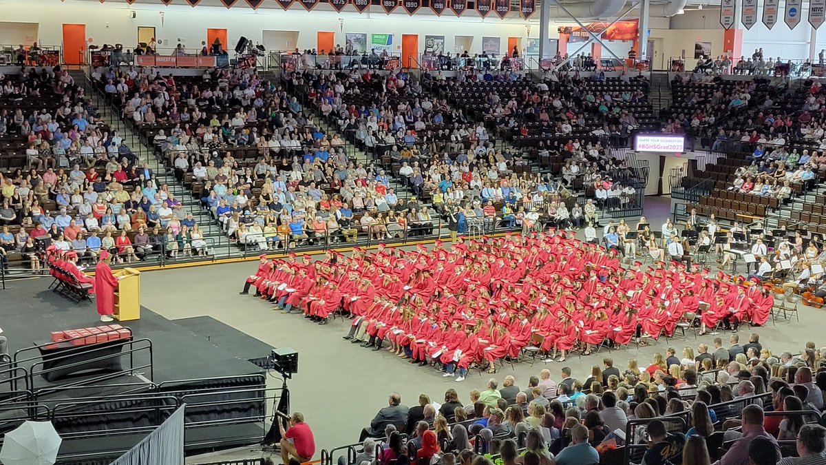 BaringerJamie's tweet photo. Congratulations to the Bowling Green High School Class of 2023!!!  Best of luck, your future looks bright! https://t.co/BQHr3hVMHn
