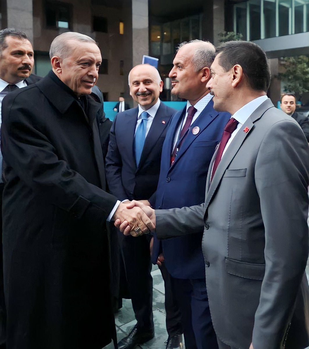 sinargunhan's tweet photo. 13. Cumhurbaşkanlığı seçimlerinin 2.turunda rakibinden daha yüksek oy olarak milletimizin teveccühünü kazanan ve yeniden Cumhurbaşkanı seçilen Cumhurbaşkanımız Sayın Recep Tayyip Erdoğan'ı kutluyorum.

Vatanımız, milletimiz ve devletimiz için hayırlara vesile olmasını yüce Allah'tan diliyorum.

İSAROD Başkanı 
Günhan Sınar
@RTErdogan 
@engelsizbestepe