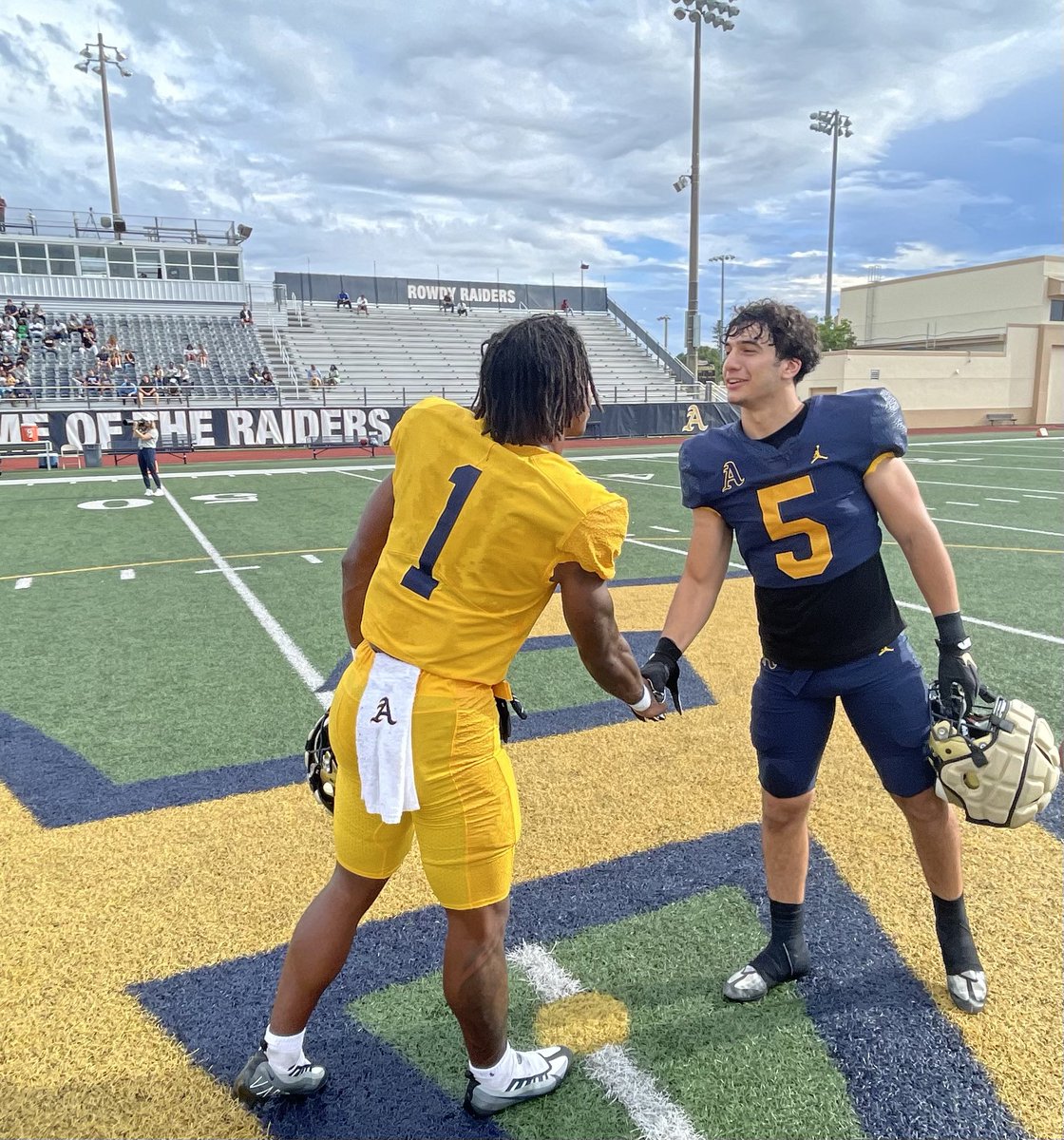 Aquinas Football (@sta_football) on Twitter photo 🔹🔸CAPTAINS🔸🔹
<a href="/jlyle0/">Jordan Lyle</a> <a href="/n_rodriguez5/">Nicholas Rodriguez</a>
#GoIdBlooded
#ChurchGang
#YouGoWeGo
<a href="/CoachHarriott/">Roger Harriott</a> 🔹🔸CAPTAINS🔸🔹
<a href="/jlyle0/">Jordan Lyle</a> <a href="/n_rodriguez5/">Nicholas Rodriguez</a>
#GoIdBlooded
#ChurchGang
#YouGoWeGo
<a href="/CoachHarriott/">Roger Harriott</a>