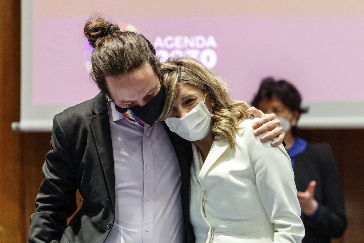 Los comunistas de Podemos fundado por Pablo Iglesias, estan por desaparecer tras obtener menos del 1% de los votos en las Elecciones de España
<a href="/vox_es/">VOX 🇪🇸</a> el que mas crece y junto al #PP la derecha arrasó en las elecciones.
Les parece conocido esto?
En Chile seguro pasará lo mismo