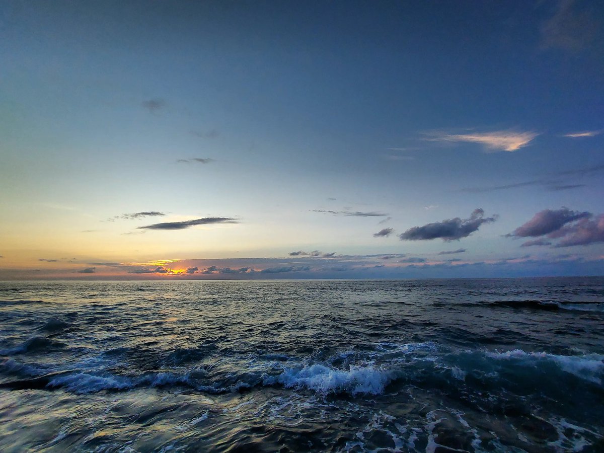 AlGalCar's tweet image. Atardecer de hoy que va desmayando a mayo desde #Bajamar #LaLaguna #Tenerife #Canarias