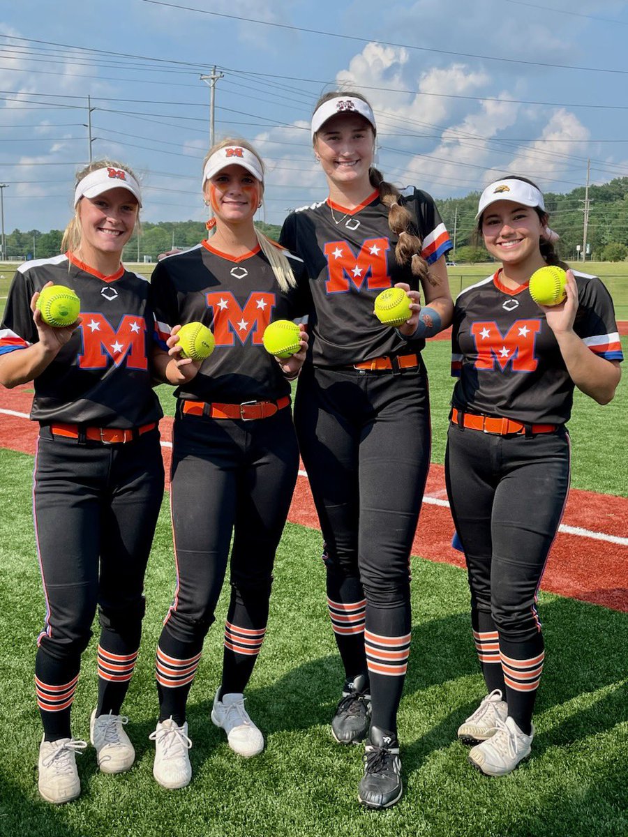 Mojo2024Hughes's tweet photo. Great first weekend with the squad! They finish the Gold Bracket on top going 6-1 on the weekend with 9 gritty players! #MojoMission #Committed https://t.co/V7pM6t67Yo