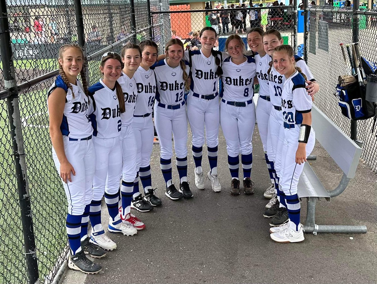 WVDukesFouts14U's tweet photo. Heading to the Championship in Columbus!  Way to start out the season Lady Dukes! 💙🖤 https://t.co/oOYFqyBD0Y