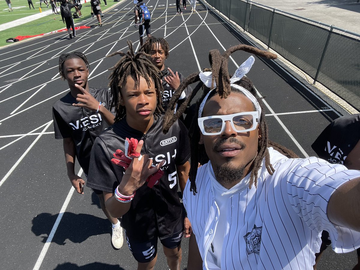 zachruffin_'s tweet photo. Sip boyyys took over C1N Memorial Tourny🙅🏽‍♂️🏆The guys and I handled business🖤! @MeshAcademy @shayhodge3 @ESPN3ALLDAY @CoverGang_CEO @MacCorleone74 @CoachDLindsey @BrettDewhurst @CoachWillFriend @CoachRuffin39 @CoachClark3 https://t.co/QuieH5dWvk