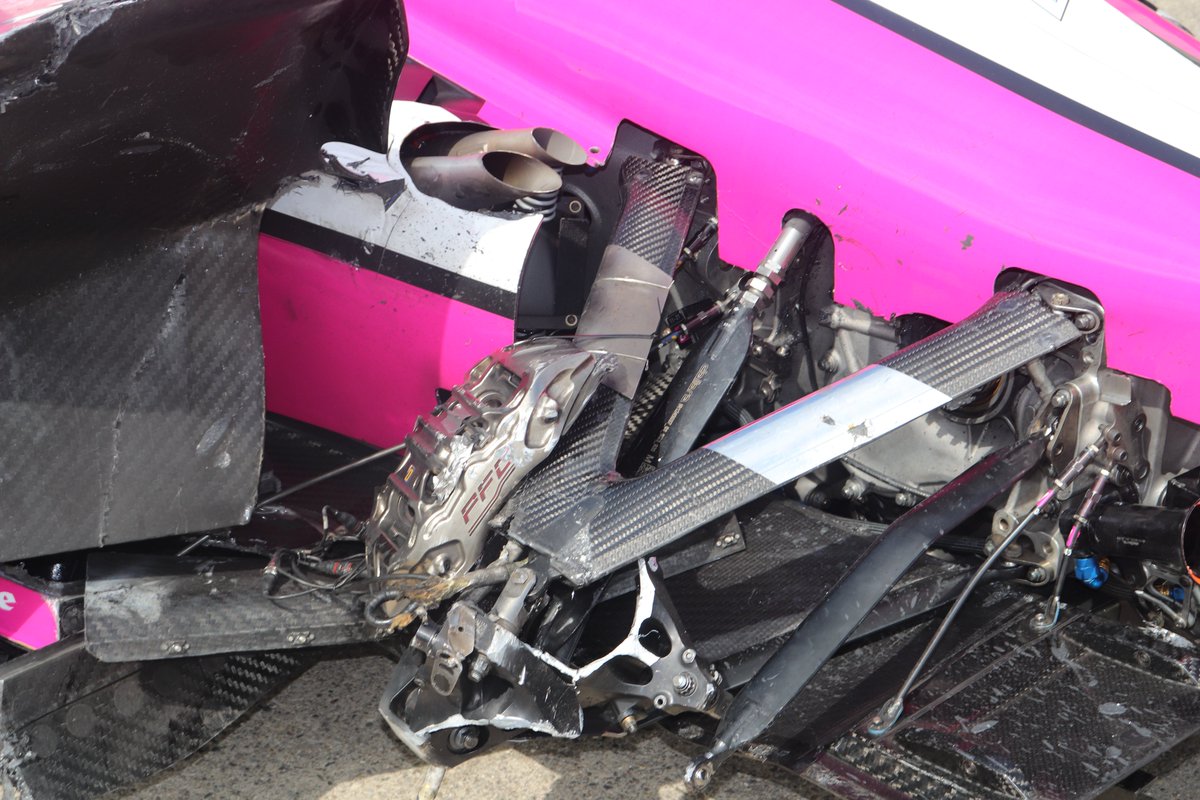jackson2lincoln's tweet photo. Carro do @KKirkwoodRacing após o acidente
O carro da #Indy é um tanque de guerra! Pilotos mais seguros do que NUNCA. Quem é contra o aeroscreen e fica com papinho de automobilismo raiz, ACEITE, apenas isso. Santo Antônio e Aeroscreen intactos.
#Indy500 #ThisisMay #BlogNAIndy500 https://t.co/fFVwGFmlOU