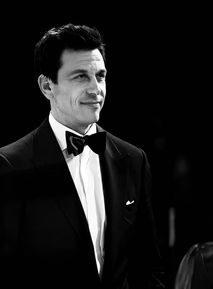 Olek_DiVeneto34's tweet photo. ﹅ . ⁕  ۫ ५ 𝗧𝗼𝘁𝗼 𝗪𝗼𝗹𝗳𝗳 🎲`                                                      
#SpiderManHomecomingRP  @SpiderManFilmRP @SonyPicturesFRP 
We reached the final phase, today is the premiere of Spiderman Homecoming. Are you ready? @AliceDiVeneto https://t.co/morfAxxZqL