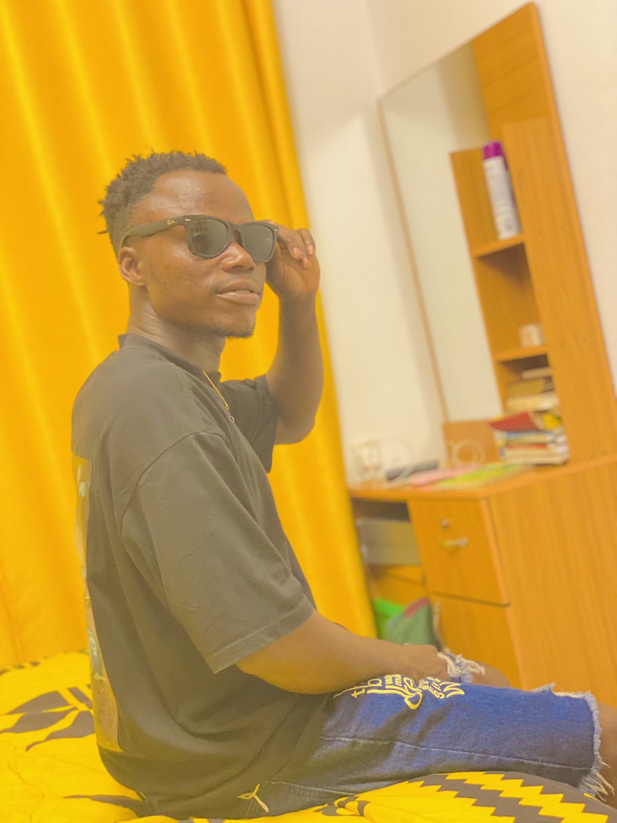 Samson8Young's tweet image. 1 just hope everybody is fine.
Even the ones we stopped talking for no reason. Pls be fine