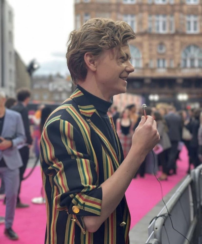 around a year ago today was the world premiere of Pistol!! Can’t forget this iconic look.