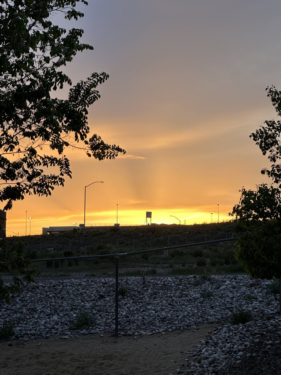 Golden Sunset in Elko, Nevada 🌅  #wxtwitter #nvwx