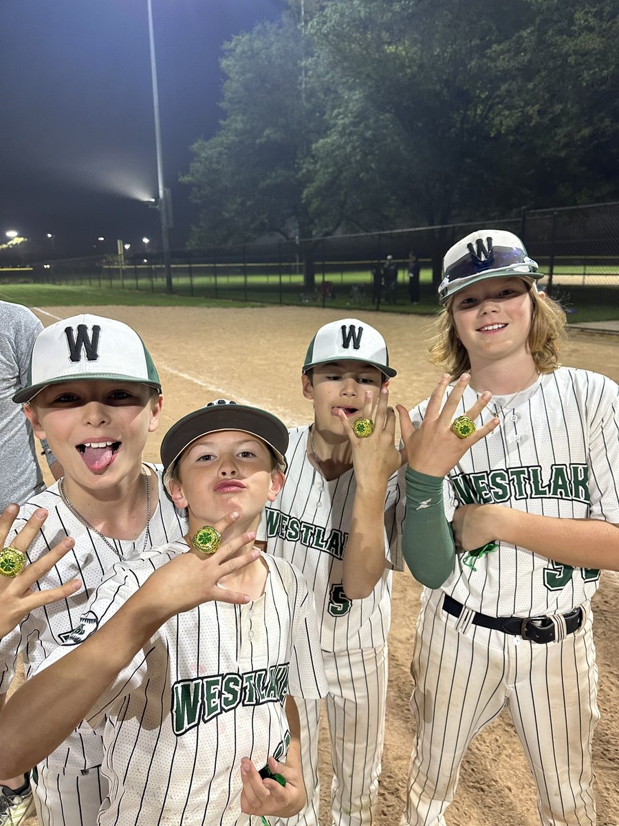 nfrederick311's tweet photo. Bling Bling for Westlake. Silver Champs @WWMBT https://t.co/LcKRAirKfb