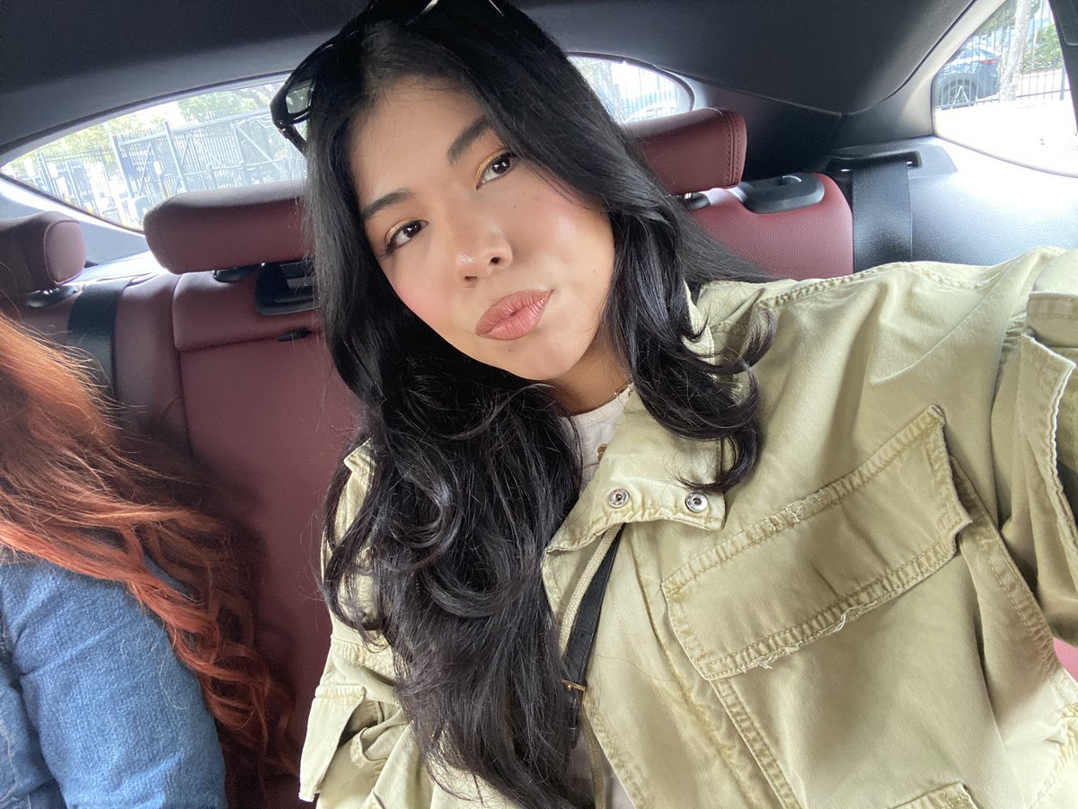 _Female's tweet image. Bb💗