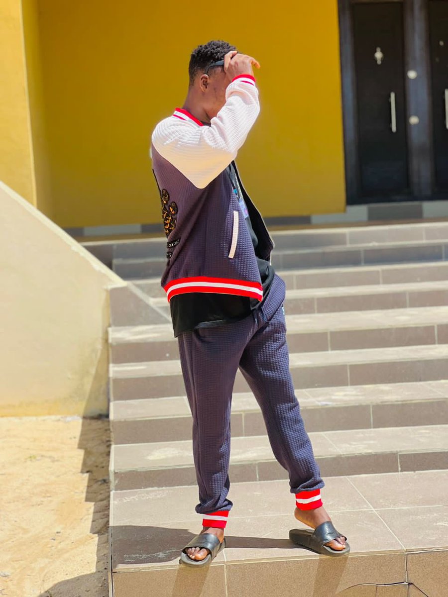 Samson8Young's tweet image. I’m single I don’t know why Dm if are interested I’m me