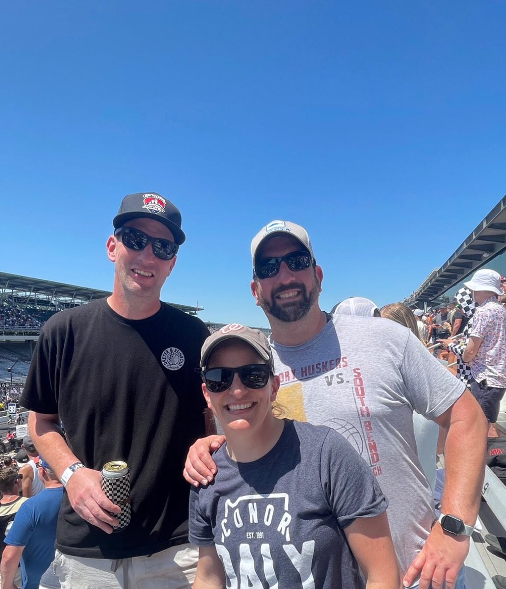 500Indy1911's tweet photo. I always sense the end of May by ending the local replay of the Indianapolis 500.

I grew up here. And I grew up there.

And I’ll try to grow by the time next May comes around. 

God willing, we will be back together.

Night fam. 💕

#Indy500 || #Home || #JimmyBryan https://t.co/BKgmFrrK7c