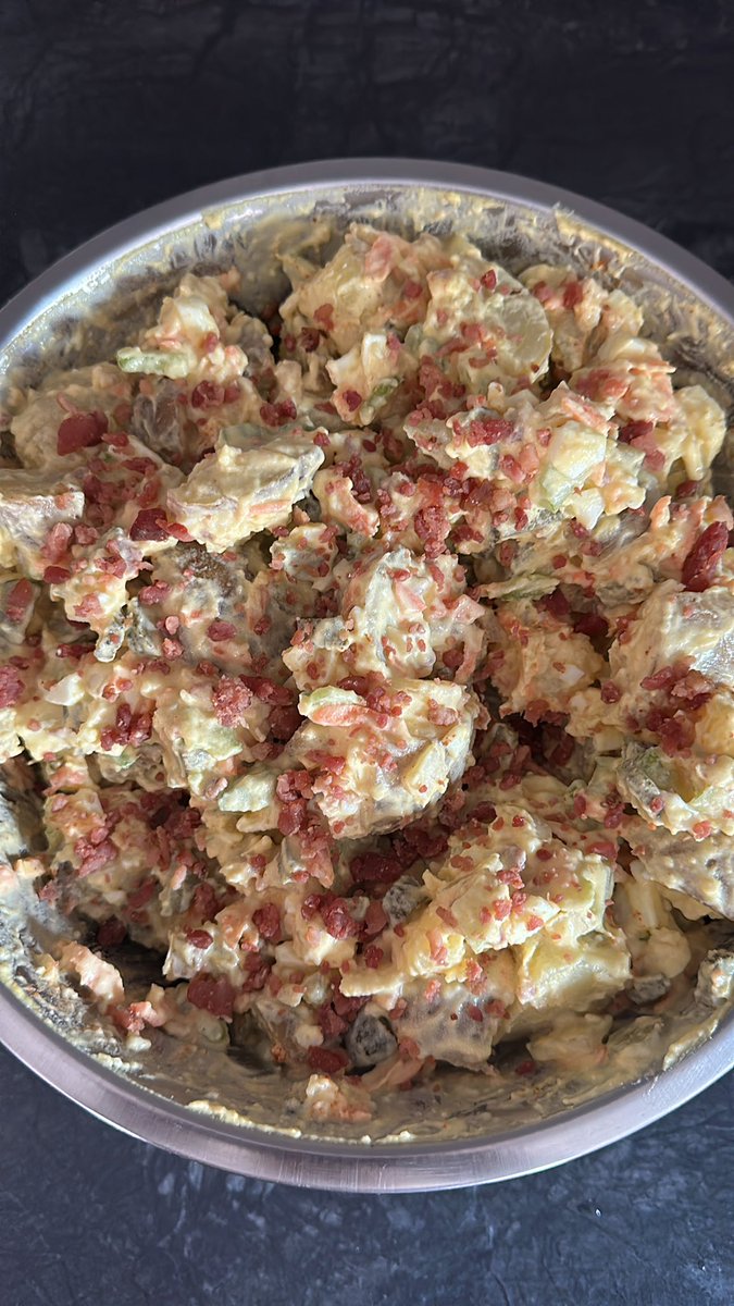 CookingUncleB's tweet photo. Made A Big Bowl Of Potato Salad For Dinner Tonight! Making Steaks! #PotatoSalad #salad #dinner #SummerSalad #CookingWithUncleB #homemade https://t.co/yMS60NfY7G