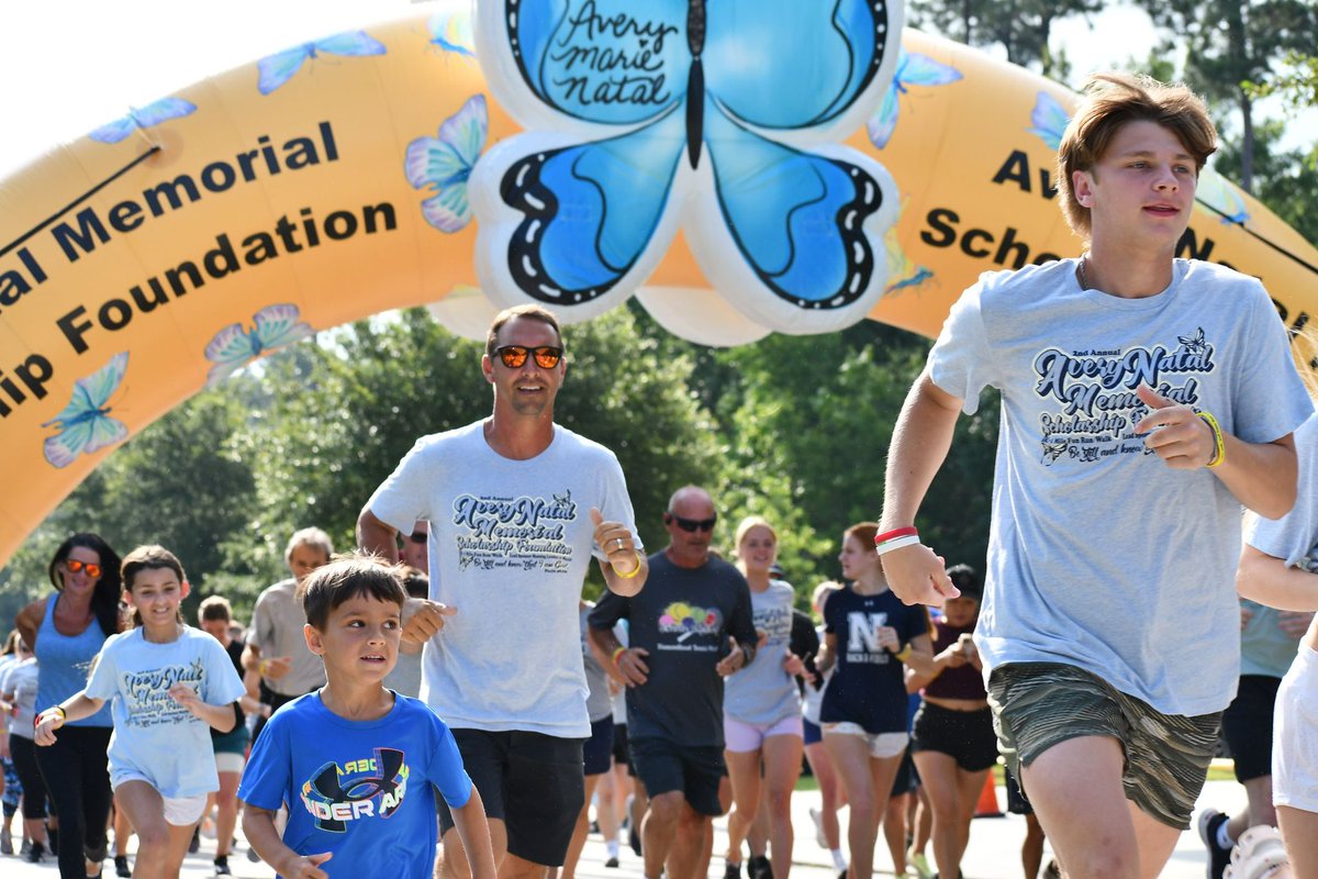 cjustrabo's tweet photo. Had a great time taking photos for the Avery Natal Memorial Scholarship Foundation 5K. My cousin and her husband are doing amazing things in Avery’s memory. https://t.co/lDnM9X0FJw https://t.co/JaTRLWAuWi