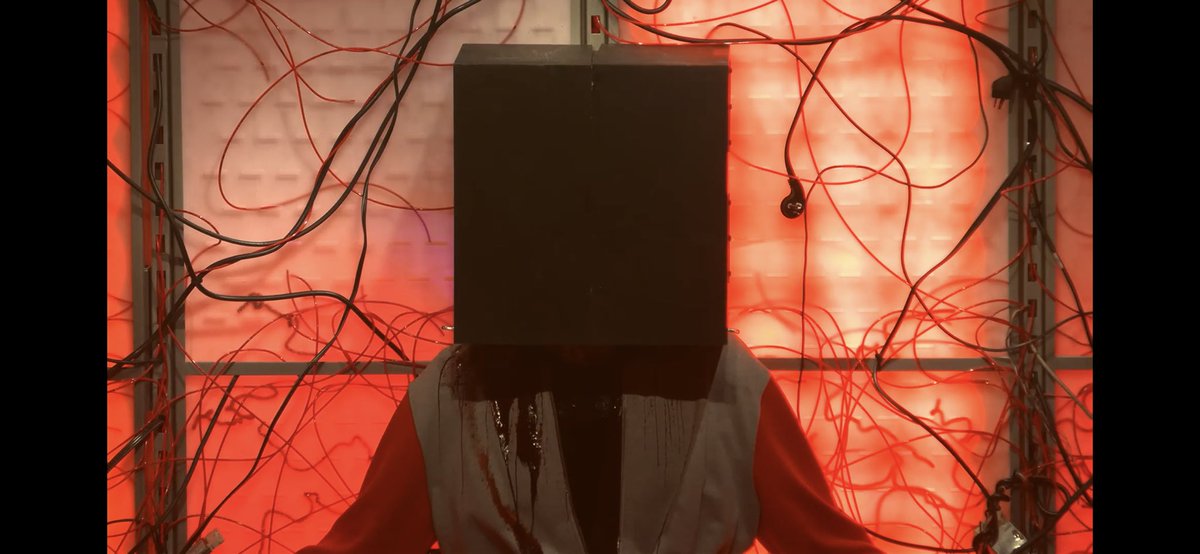 munnstarr's tweet photo. Generation Loss was one of the best things I've ever seen! Ranboo is such a creative and talented human, I am beyond impressed by what they did. 
The possibilities this will bring to other creators and twitch in general is insane.
STUNNING! and heartbreaking.
#generationloss https://t.co/we8JwhHfD7