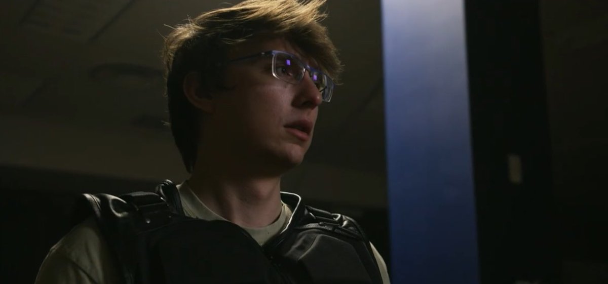 munnstarr's tweet photo. Generation Loss was one of the best things I've ever seen! Ranboo is such a creative and talented human, I am beyond impressed by what they did. 
The possibilities this will bring to other creators and twitch in general is insane.
STUNNING! and heartbreaking.
#generationloss https://t.co/we8JwhHfD7