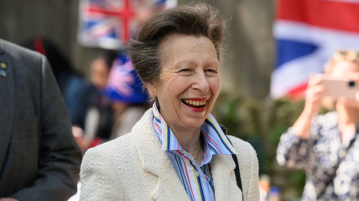 Mofoman360's tweet image. This is a Princess Anne the Princess Royal appreciation tweet she is an awesome member of the RF and is very well respected #PrincessAnne #PrincessRoyal please like and retweet