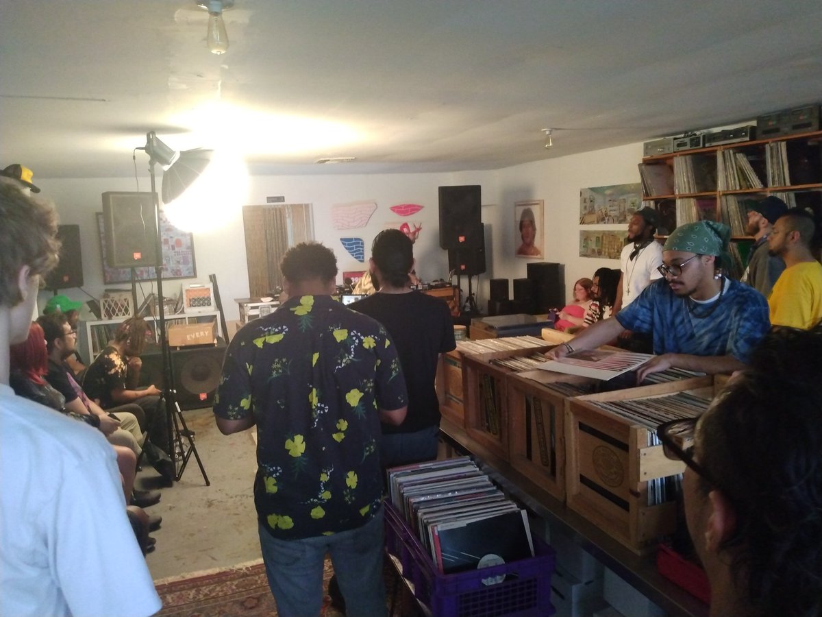 doctorguava's tweet photo. Some pics of the show yesterday. What a blast, we got a special impromptu cypher at the end of the show energized by Mr. Bristle himself 🔋🔋 https://t.co/3qt1SuU90E