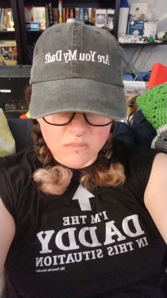 paigeedd's tweet photo. My @dropout @dimension20show hat with my @MyFavMurder shirt... I'm entertained and that's all that matters.
#fantasyhigh #areyoumydad #imthedaddyinthissituation #embarrassingmyimaginarykids #thisismyforties https://t.co/ZDcgV8MHx4