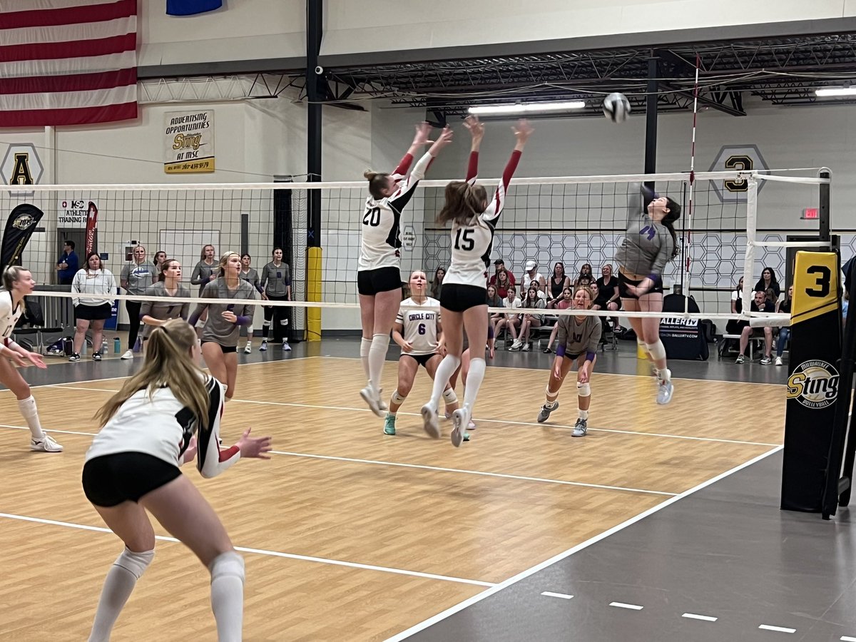 This is going to be a battle. <a href="/CCVBCrecruit/">Circle City Volleyball Recruiting</a> 16 Black vs <a href="/nlightsvball/">Northern Lights</a> 16-2. Some of the top 2’s teams in the country. They should have a fun June! #pdgauntlet