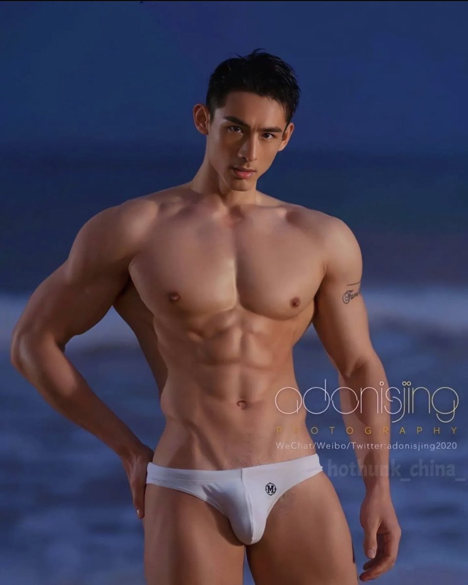 Chayapa Emily fashion (@surarsit) on Twitter photo 