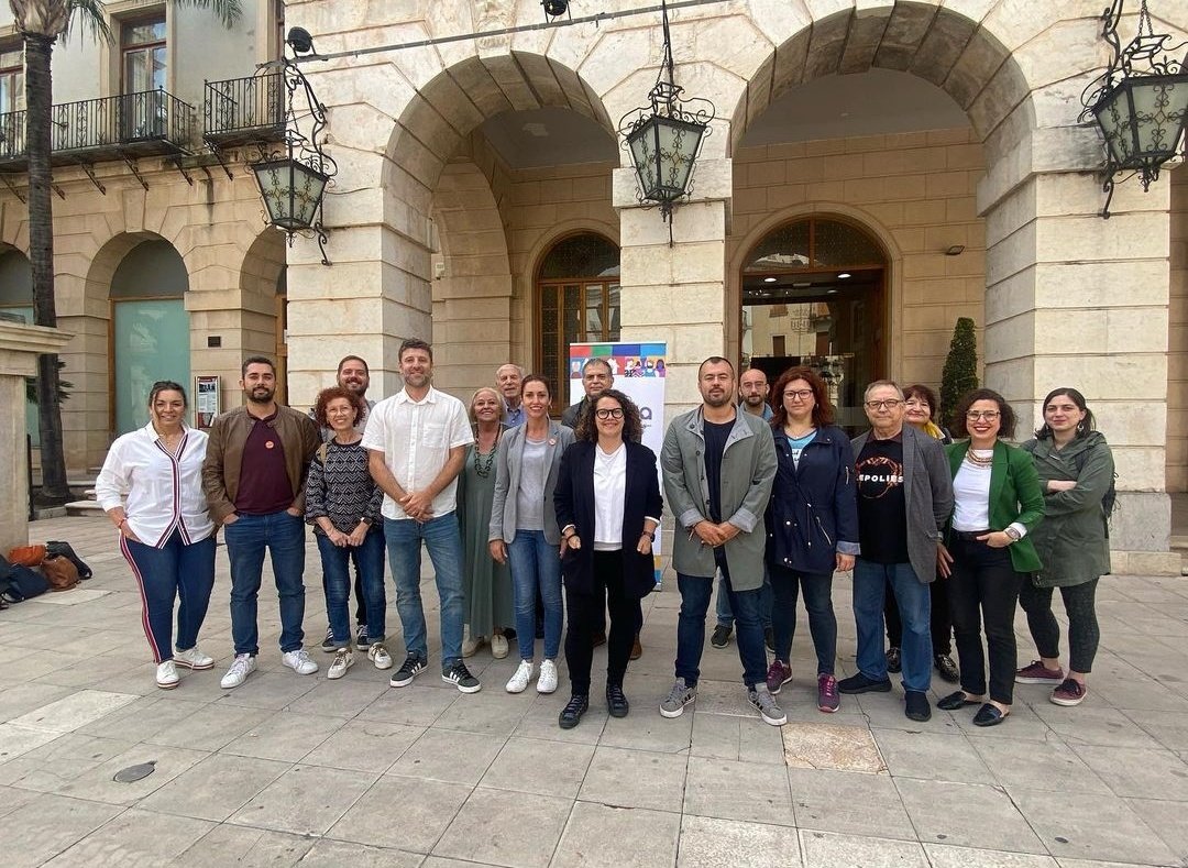 MesGandia's tweet photo. Alícia Izquierdo: "Gràcies a les 3.109 persones que han dipositat el seu suport en MésGandia. Continuarem construint una Gandia progressista, ecologista, feminista i valencianista 💪
Gràcies a tot l'equip per fer-ho possible." 
#MésGandia #SomComTu https://t.co/c7pK066VSs