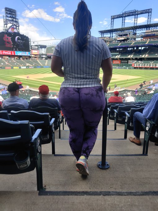 Went to a Rockies game recently ⚾ https://t.co/XXKZKVxZzP<a href="/tag/buttcrack"class="tags"><span>#buttcrack</span></a>