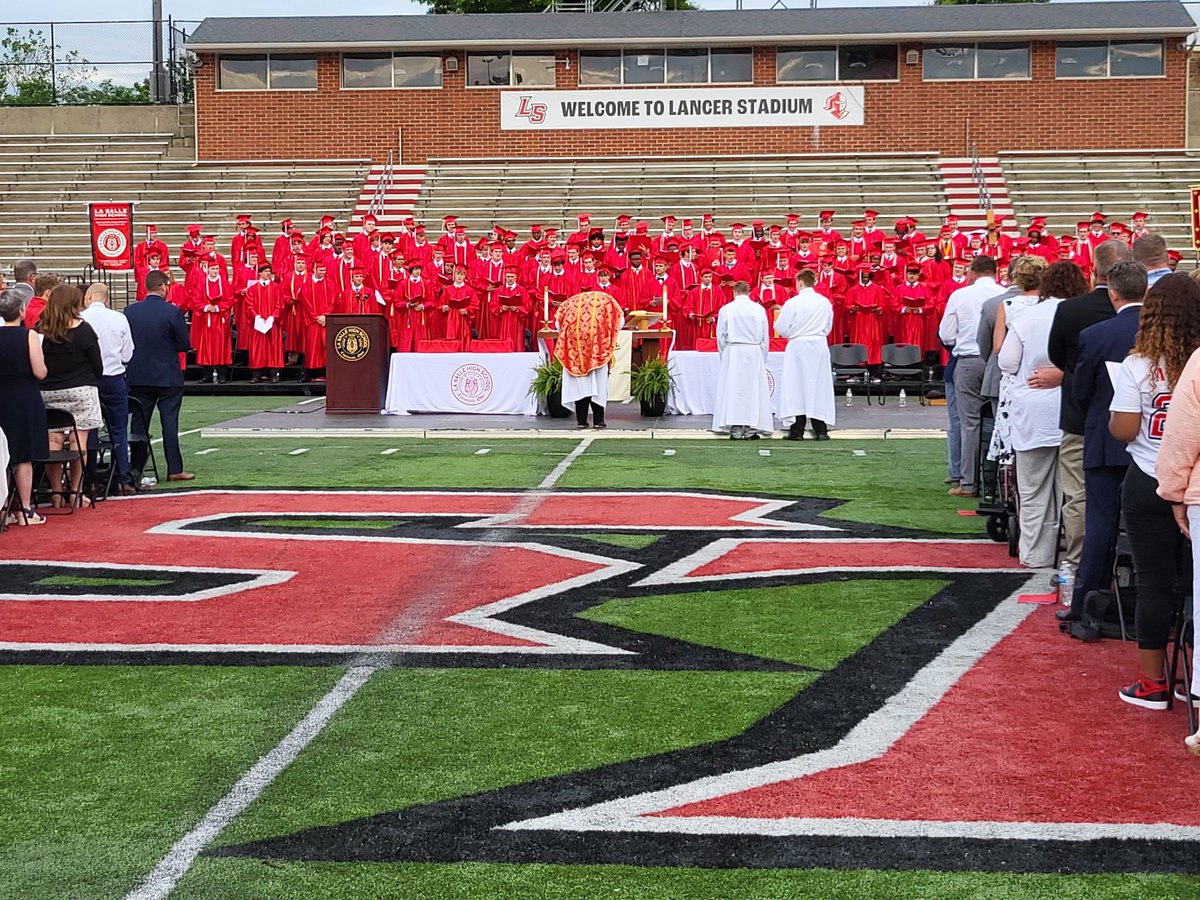 LaSalleAlumni's tweet photo. We welcome our new Lancer Alumni into the brotherhood of over 12,000 this evening. 

Congratulations!  Now go out and do great things!  

We are.... Called To Serve!

#LancerAlumni
#Classof23
#LRD https://t.co/VrXEkAe5ql