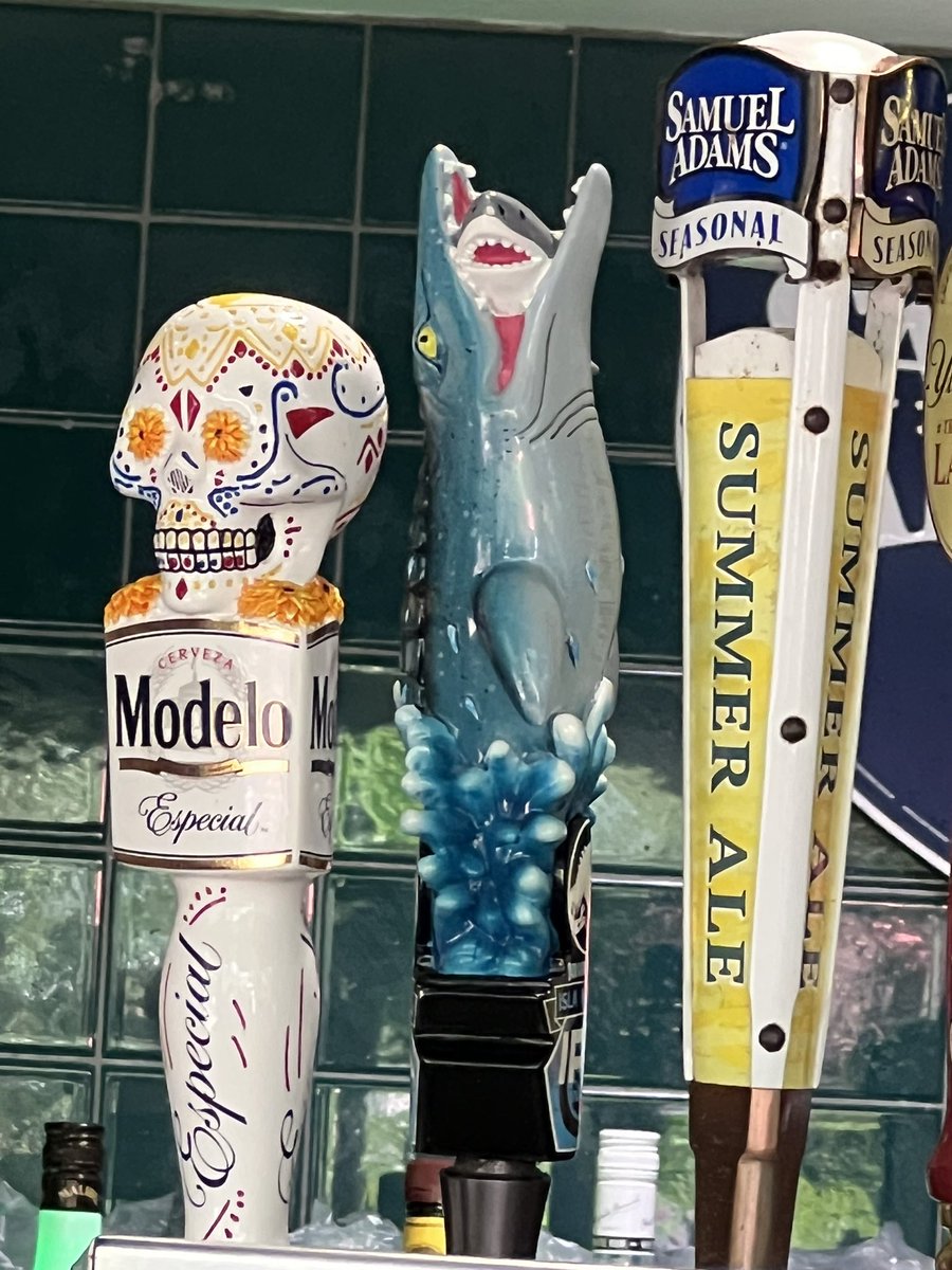 BarStopShorts's tweet photo. Beer. https://t.co/lcuovaSyW2