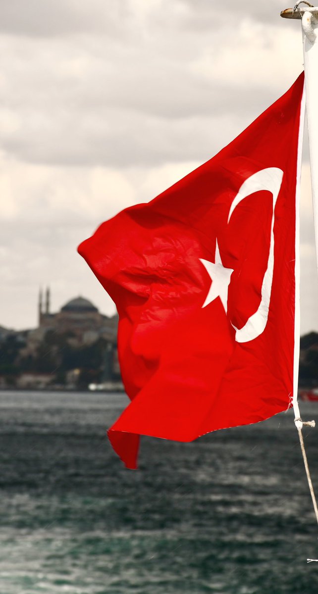 mohsen_jamal's tweet photo. @EmineErdogan ما النصر إلا من عند الله نهنئ أنفسنا قبل أن نهنئ شعب تركيا العظيم الذى أعطا للبشرية جمعاء معنى الأسلام الديمقراطي فتحيه إجلال ومحبة لقأئدنا وحبيبنا رجب طيب أردوغان. https://t.co/KbMybZ1cE4