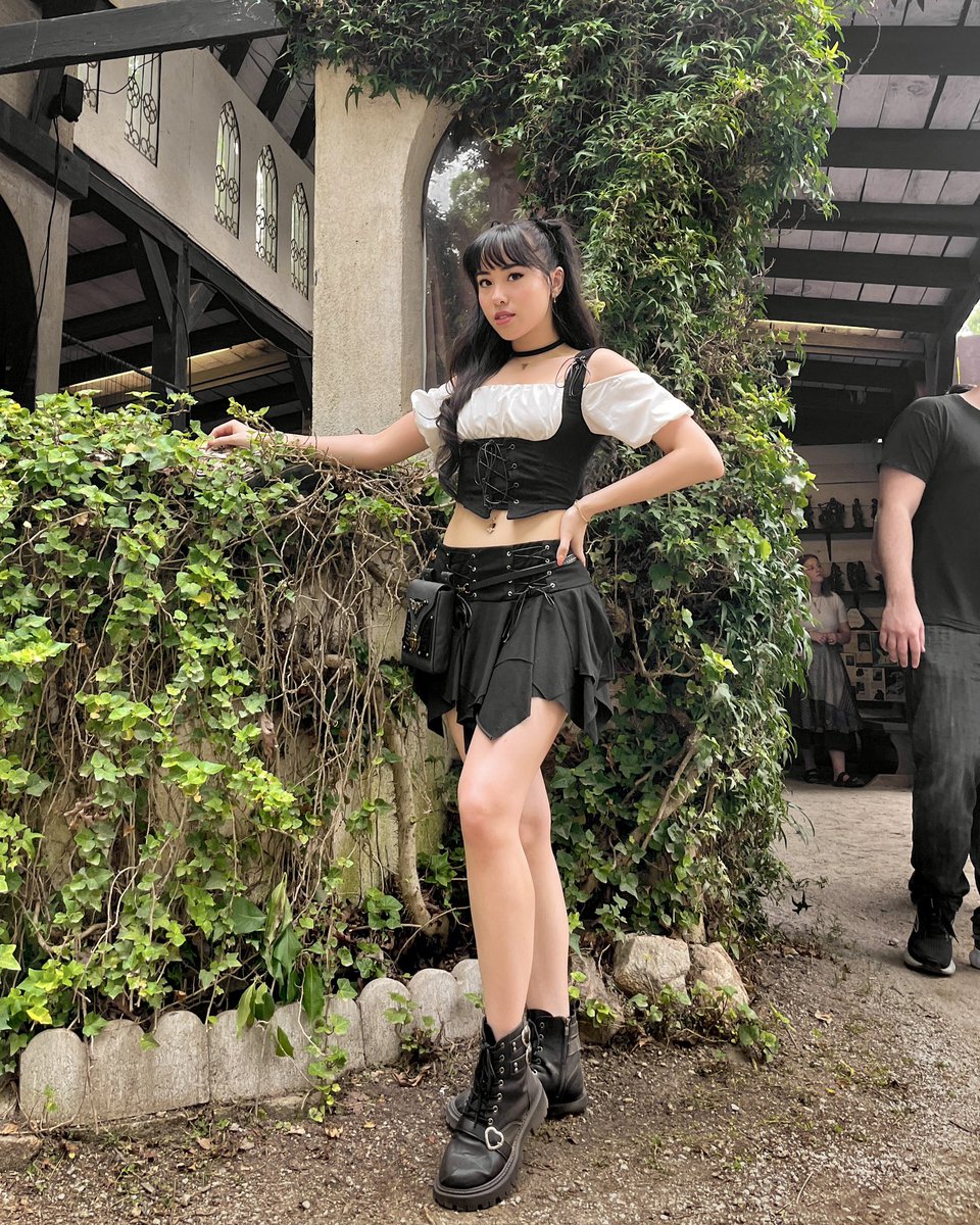 Real_Artemis's tweet photo. Renaissance Faire 2023 ⚔️ https://t.co/8MvuuAGhee