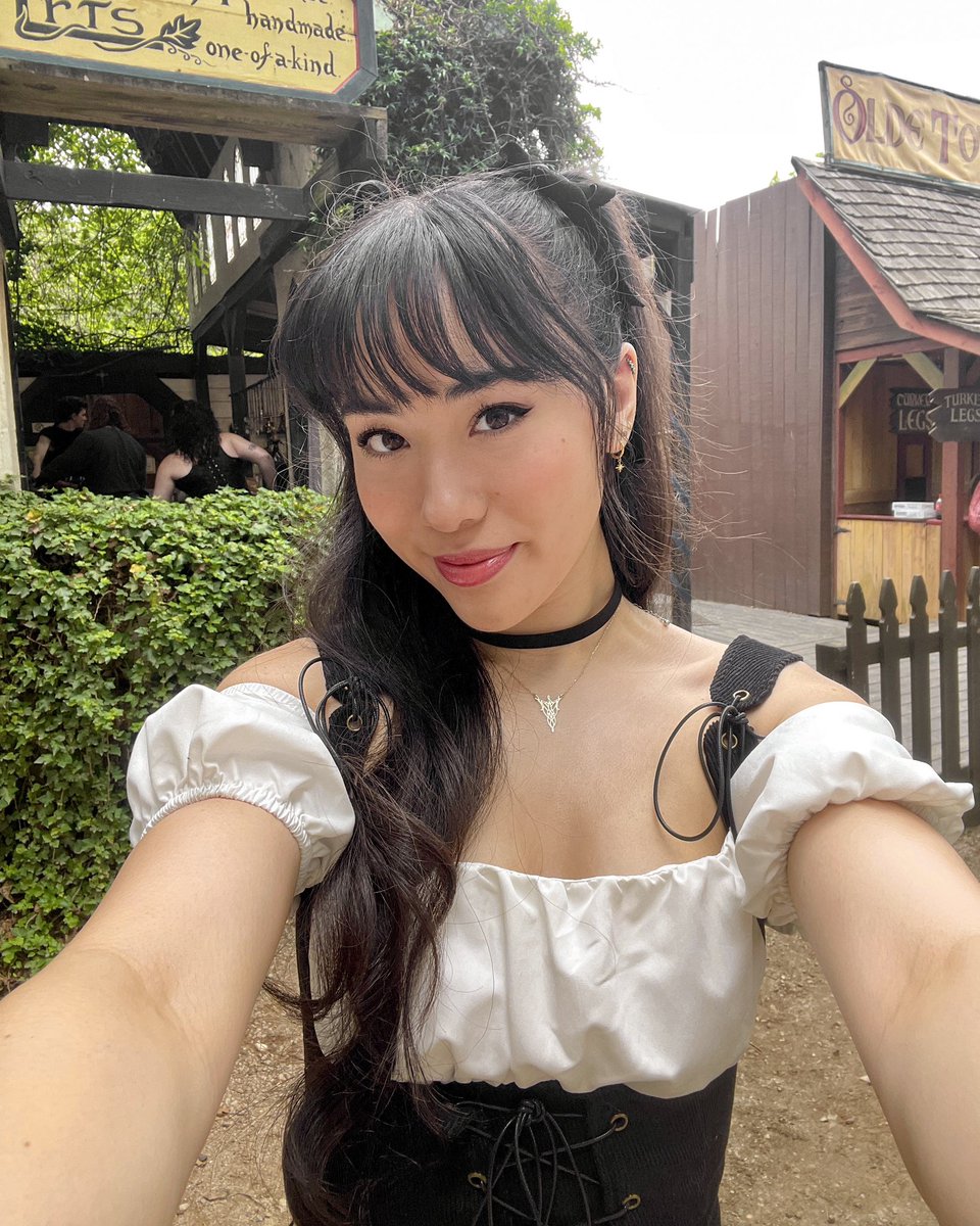 Real_Artemis's tweet photo. Renaissance Faire 2023 ⚔️ https://t.co/8MvuuAGhee