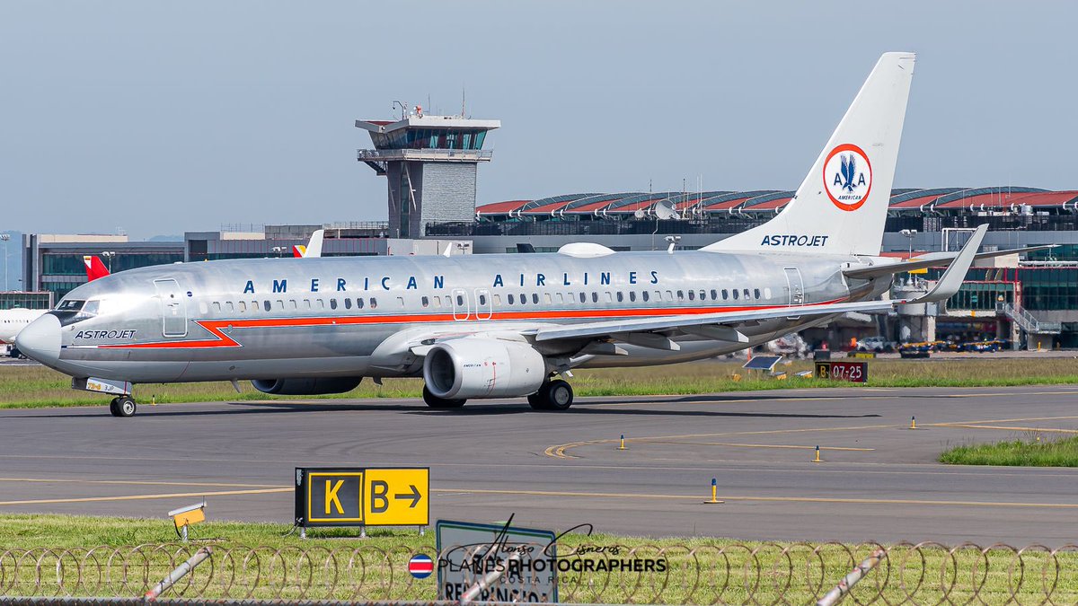 adsbcr's tweet photo. Capturas interesantes de hoy en SJO. Incluido el #AstroJet de @AmericanAir
Fotos por @AlonsoCisnerosJ #ADSB https://t.co/Pa05pwC6Jr