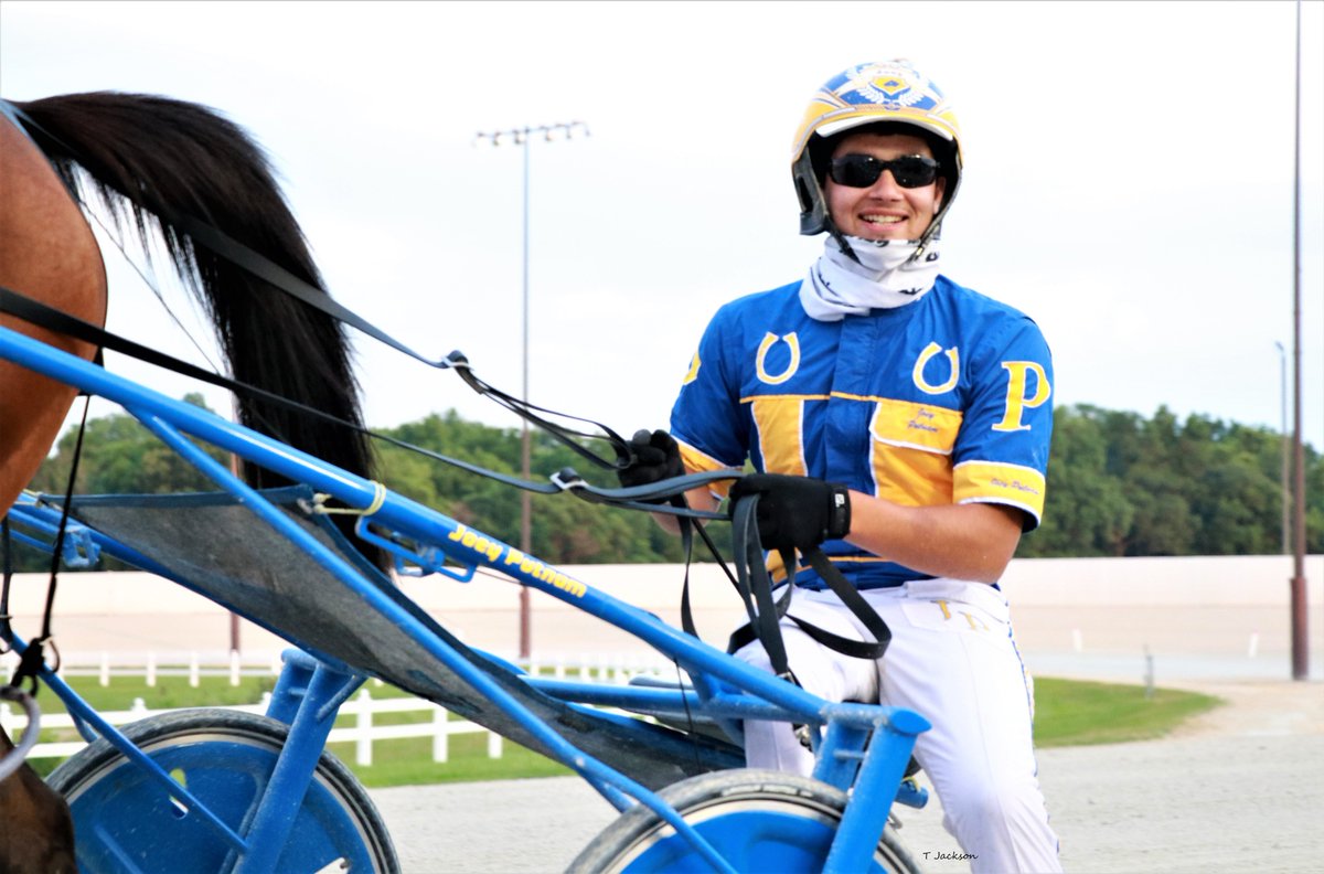 hoosiernations's tweet photo. Race 11 Oak Grove
#Triple for Joey Putnam as A Cool Moment takes the over land journey for the win
Time : 27.2, :57.3, 1:25.1, 1:52.4
#TrainingDouble for Joe Putnam
Congratulations👏👏 @joeyputnam13 @JoejoeputnamJoe 
#RaceLikeAHoosier https://t.co/zTDcN94rku